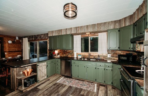 Forks House | River's Edge, Gateway to the Olympic National Park