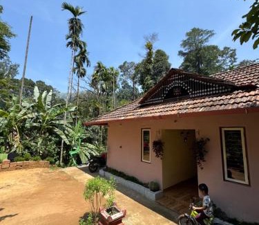 Madikeri House | River stream Nest homestay