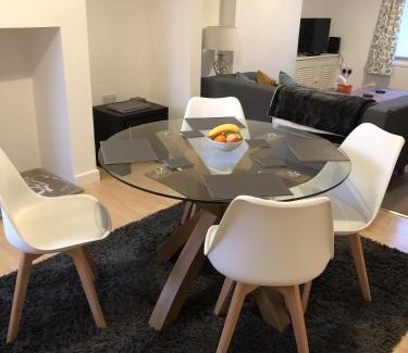 Lancaster House | River Terrace