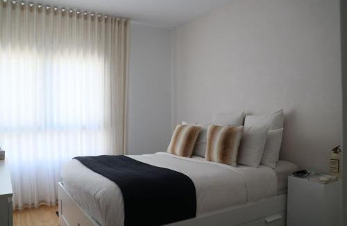 Seixal Apartment | River Terrace & Pool View - Seixal