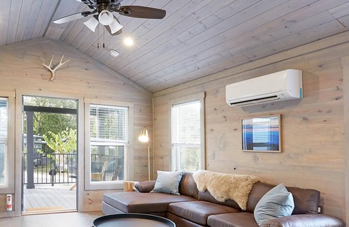 Arden Ski Chalet | River View Cabin .