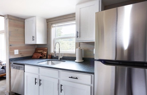 Arden Ski Chalet | River View Cabin .