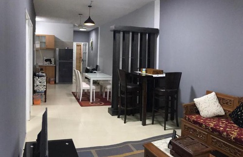 Bandar Kota Bharu Apartment | River View with Pool 3-bedroom - Yusmah Riverview