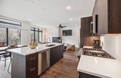 Silverthorne Condo | River West 924 - Silverthorne Condo with River Views!