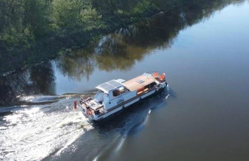 Poznan Boat Rental | River Yacht Age of Aquarius