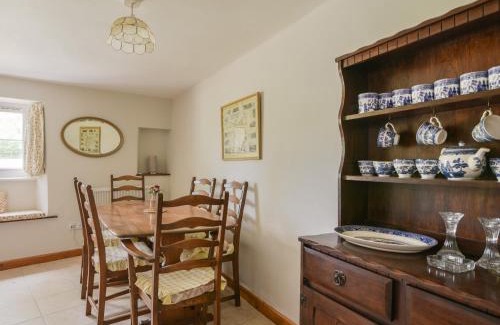 Axminster House | Riverbank