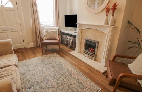 Shrewsbury House | Riverbank