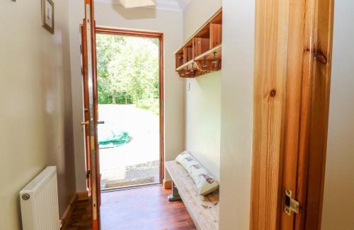 Roybridge House | Riverbank House