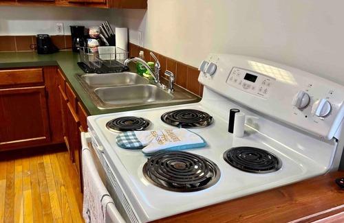 St. Joseph Cabin | Riverfront 2 bdrm Jacuzzi Cabin w/Sunset Balcony