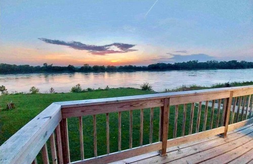 St. Joseph Cabin | Riverfront 2 bdrm Jacuzzi Cabin w/Sunset Balcony