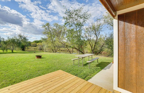 Blanchardville Cabin | Riverfront Cabin Near Yellowstone Lake State Park