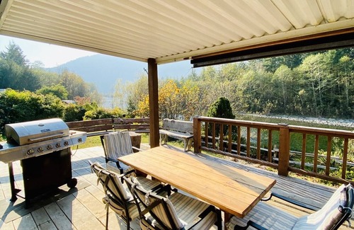 Zeballos House | Riverfront Cabin in Zeballos - Fish & explore the West Coast