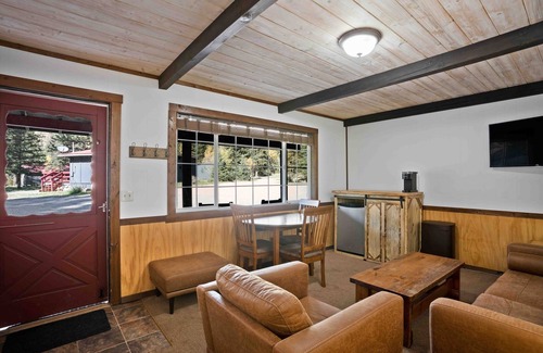Almont House | Riverfront Cabins: Fish, Raft & Ride in Colorado's Outdoor Playground