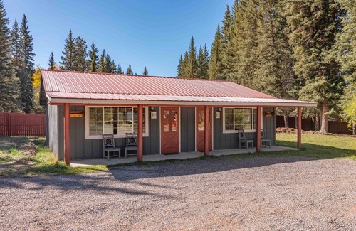 Almont House | Riverfront Cabins: Fish, Raft & Ride in Colorado's Outdoor Playground