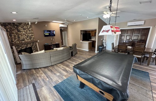 Bullhead City Condo | Riverfront Condo! - Marina/boat slips/pool/spa/river dock - 2Bed 2Bath