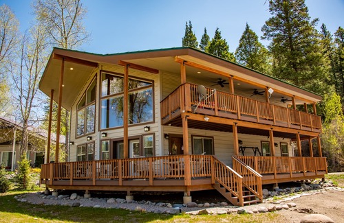 San Juan River Village House | Riverfront home surrounded by San Juan Nat'l Forest