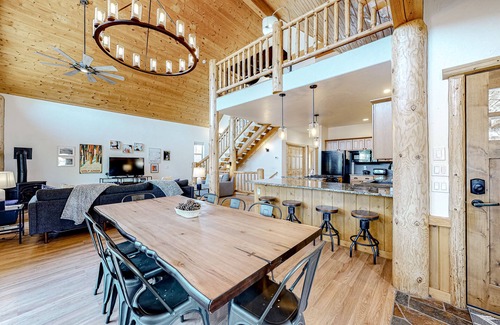 San Juan River Village House | Riverfront Lodge | Hot Tub | Game Room