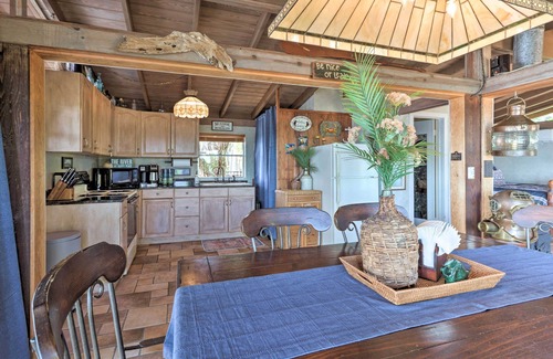 Tropic Apartment | Riverfront Merritt Island Bungalow w/Dock & Deck