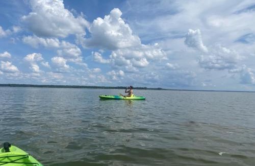 Surry House | Riverfront Oasis Kayaks, Private Beach, & More