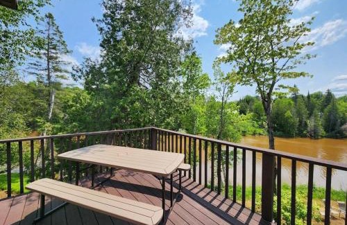 Hessel House | Riverfront~On ATV Trials~Near Mackinac Island