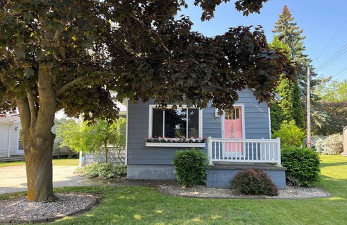 Caseville House | RIVERFRONT RETREAT/HEART of DOWNTOWN Caseville - short stroll to BEACH/sleeps 6