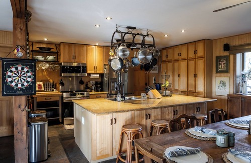 New Buffalo House | Riverfront Retreat, Walk to Beach + Downtown, Hot Tub, Kayaks & Bikes!