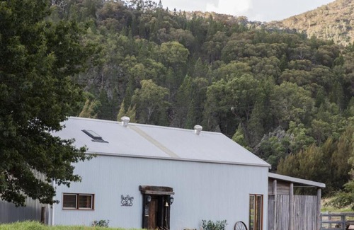Cudgegong House | Riverlea Stables- style and charm await you!