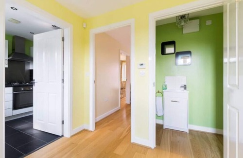 Evesham House | Riverside Cottage -