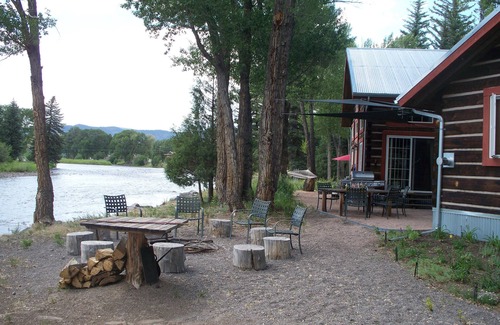 South Fork Cabin | Riverside Meadows Studio Cabin on the Rio Grande - Discounted Golf, Raft & Kayak