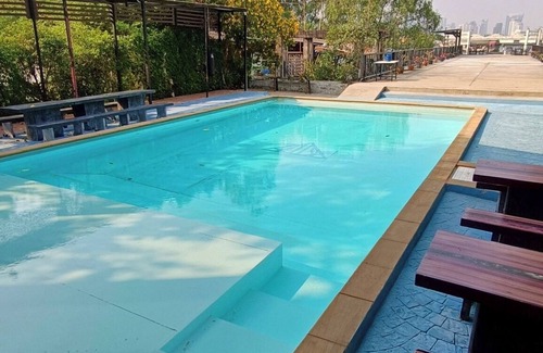 Phra Pradaeng Villa | Riverside Pool Villa in Urban Oasis