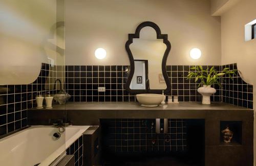 Pa Tan Villa | Riverside Private Pool, 7-Bedrooms, Chiang Mai Center, Entire Estate For You - TANPURI