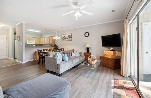 Little River Apartment | Riverside Relaxation – Golf, Beach & More