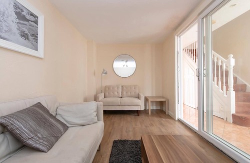 Thamesmead East House | Riverview 5 Bed house in Thamesmead
