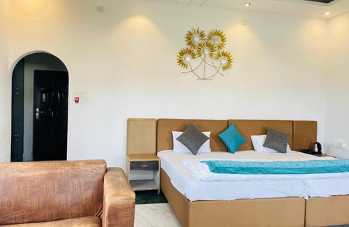 Mayapur Bed & Breakfast | Riverview Boutique Hotel & Restaurant