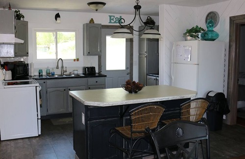Brownsville House | Riverview Getaways (only 13 miles to La Crosse WI or Iowa border)
