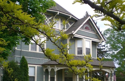 Stillwater Apartment | Riverview Suite - Aurora Staples Inn
