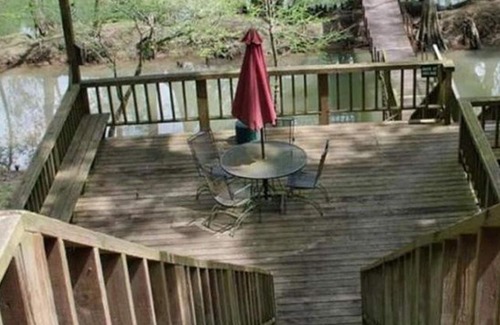 Broken Bow Cabin | Riverwalk ~ on the lower mountain fork river