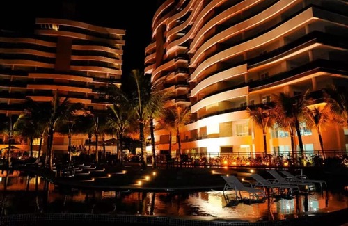 Sao Lourenco Apartment | Riviera 330m2 - Foot on Sand