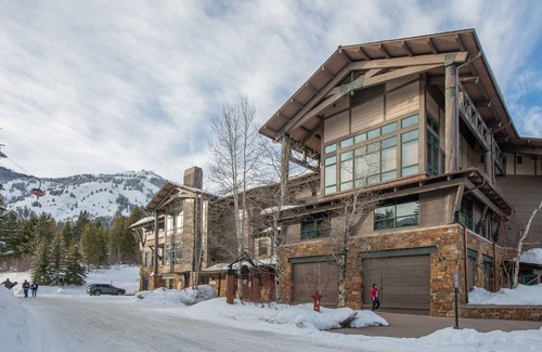 Granite Ridge Condo | RMR: Cody House D Condo in Teton Village