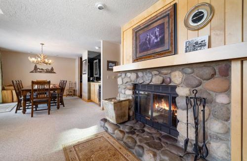 Moose Wilson Road Villa | RMR: Greyling 4513 Condo in The AspensWilsonWY