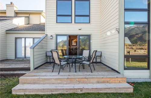 Moose Wilson Road House | RMR: Greyling 4513 Condo in The Aspens/Wilson,WY