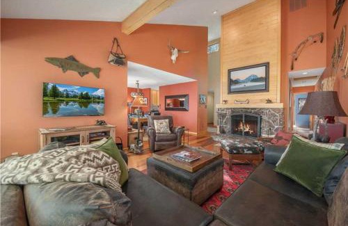 Moose Wilson Road Villa | RMR: Rainbow Trout 4611 Condo in The Aspens