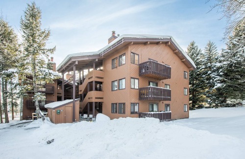 Teton Village Condo | RMR: Sleeping Indian West #9 Condo in Teton Village