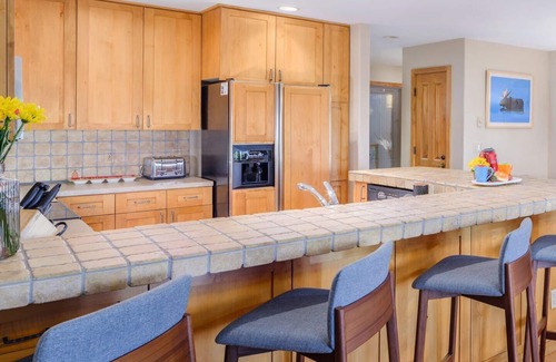 Teton Village House | RMR: Snow Ridge 4 Condo in Teton Village