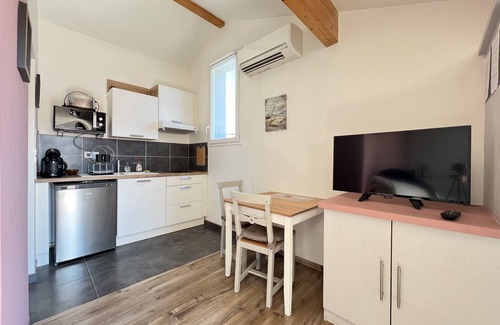 Bonnefoy-Roseraie-Gramont Apartment | RN88 - Air-conditioned Studio near the city center!