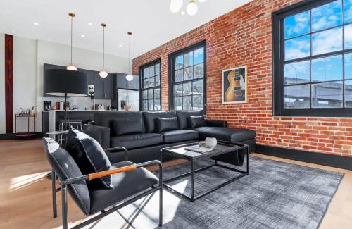 Arts/Warehouse District Apartment | Roami at Brassline
