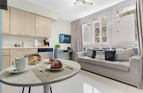 Brickell Apartment | Roami at Habitat Brickell | Gym | Combo #80