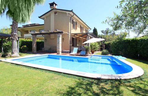 Forte dei Marmi House | Roberto by Interhome