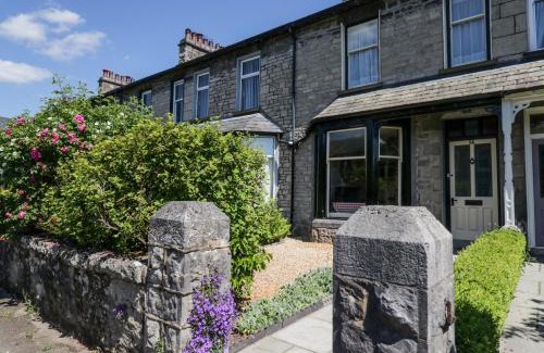 Kendal House | Robin's Retreat