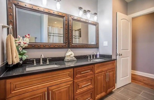 Will County Other | Rock Creek Farm: 5 beds, pool, trails, 25 min to Cedar Lake, 40 min to Chicago.